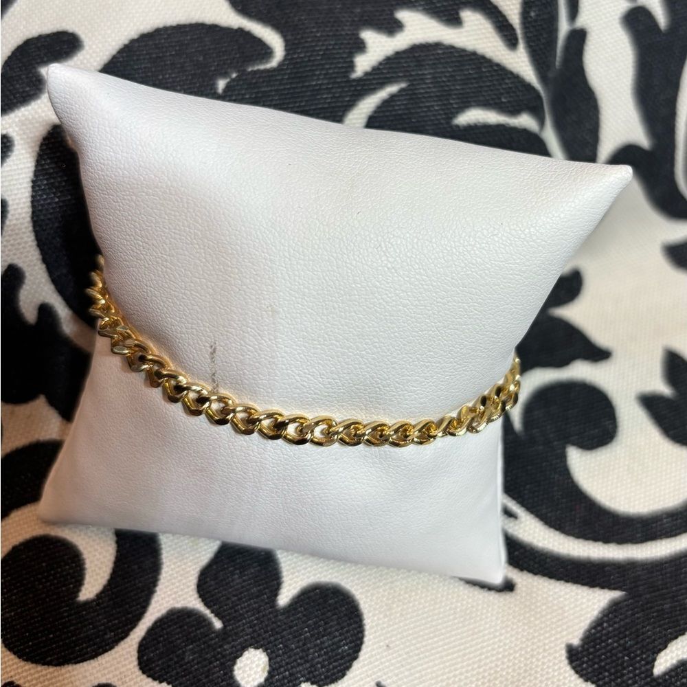7” New! Women’s Dainty Thin Gold-tone Bracelet - Picture 3 of 4